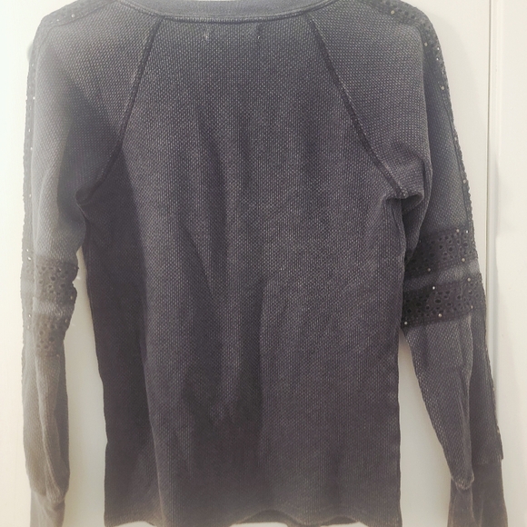 Free People We The Free Navy Long Sleeve Mila Top Size XS Like New - Picture 3 of 5